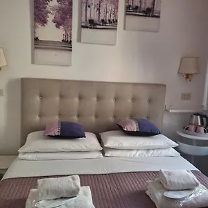 Castelfidardo 2*, Roma Itália