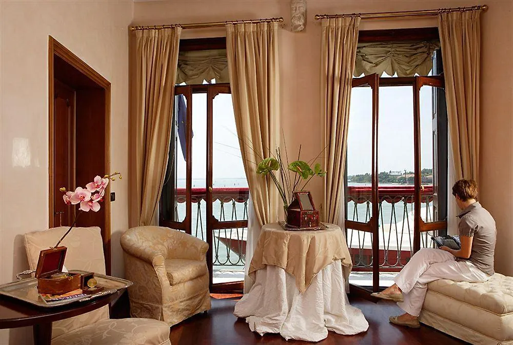 Bed and Breakfast La Rosa Dei Venti à Venise Couette-café